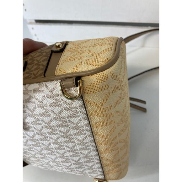 MICHAEL KORS MINI PVC SIGNATURE PRINT CROSSBODY BAG - Picture 11 of 15